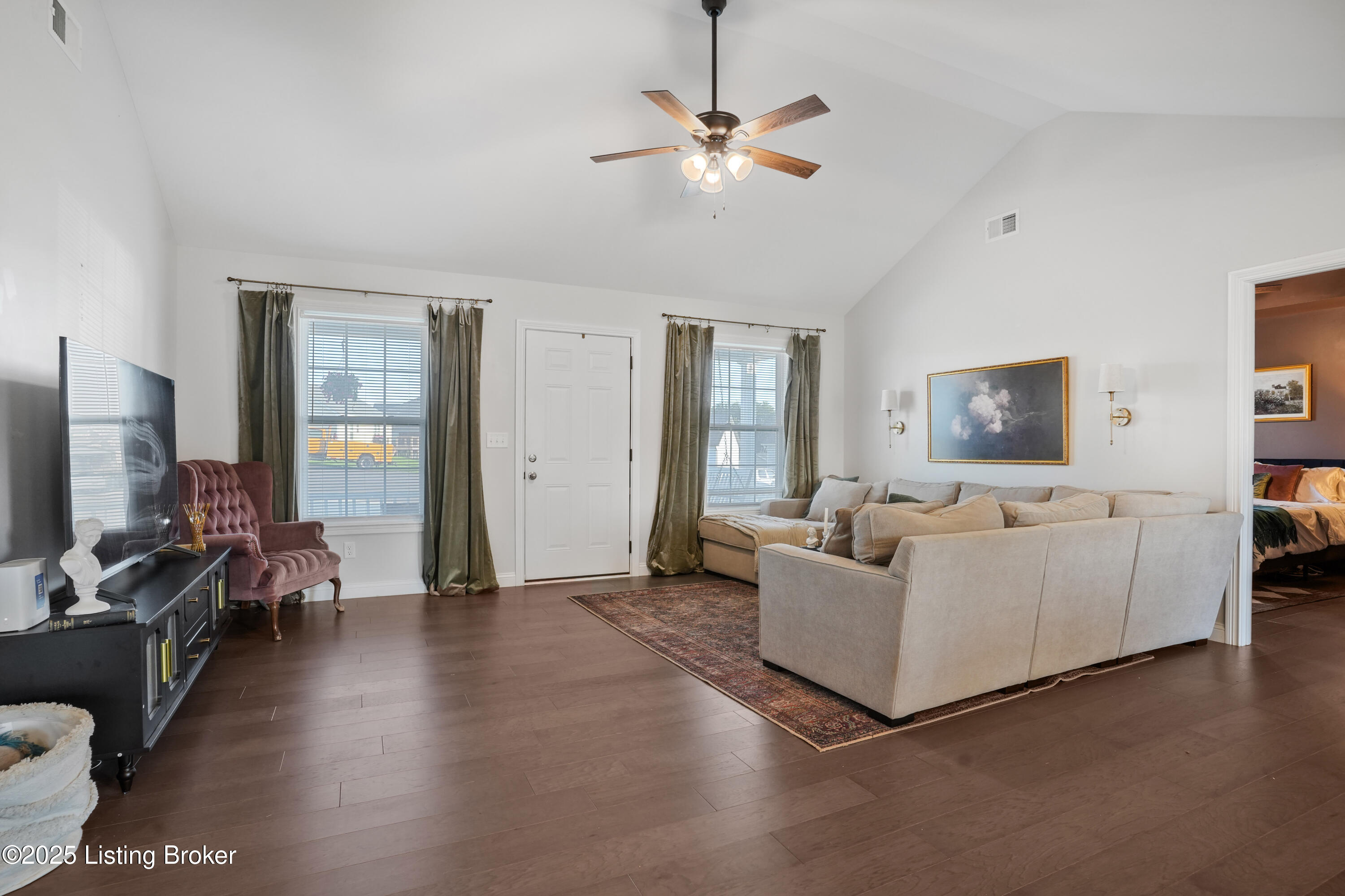 102 Devers Ct