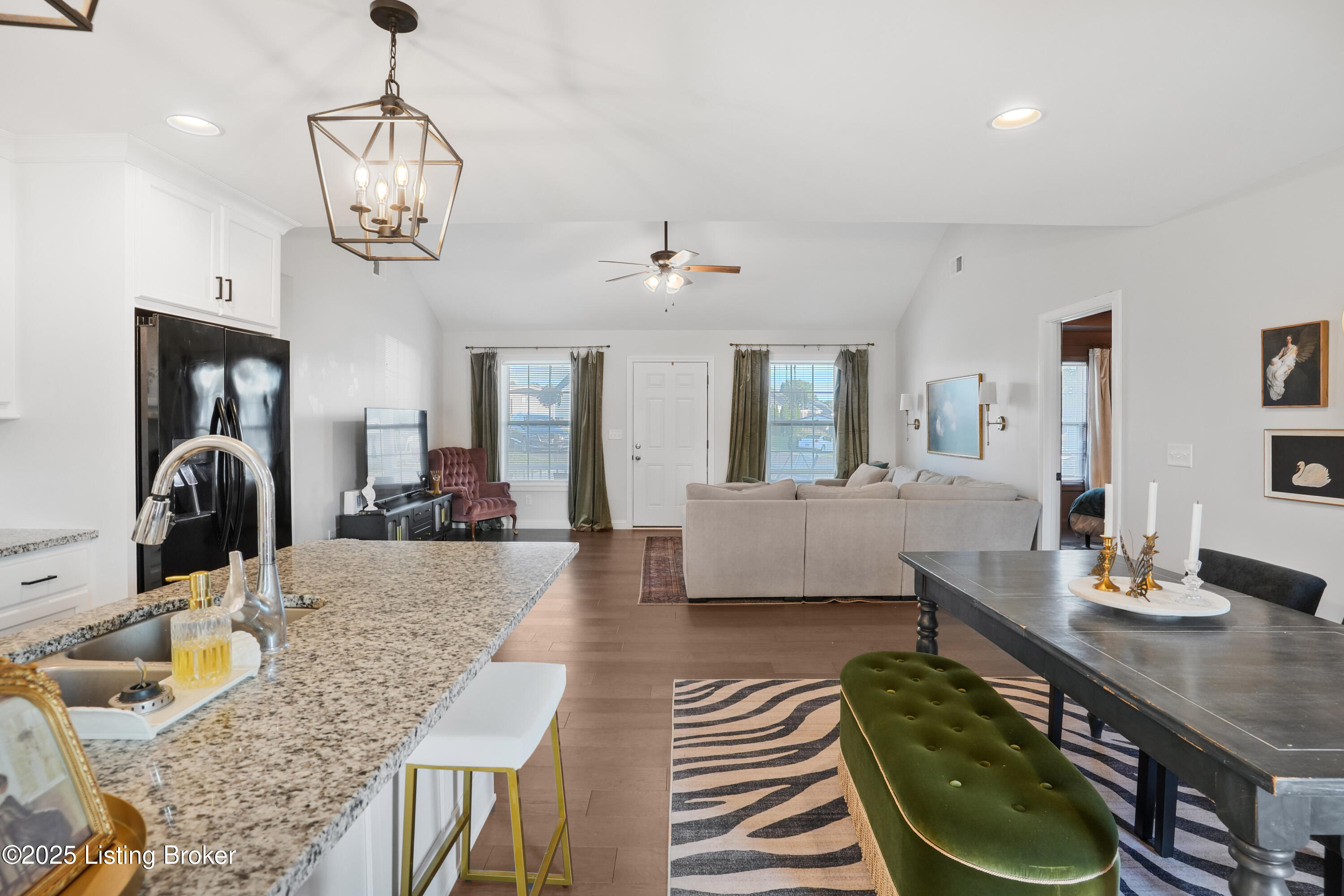 102 Devers Ct