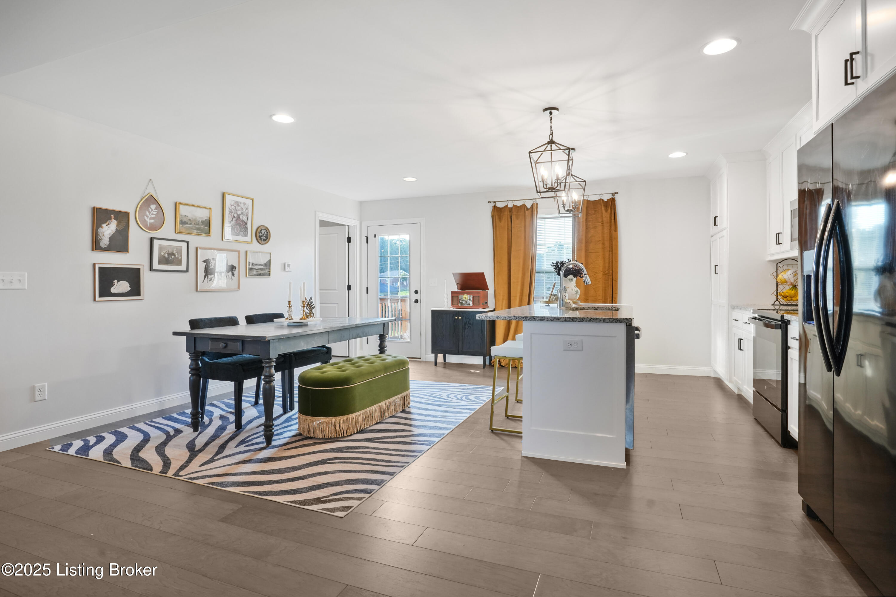 102 Devers Ct