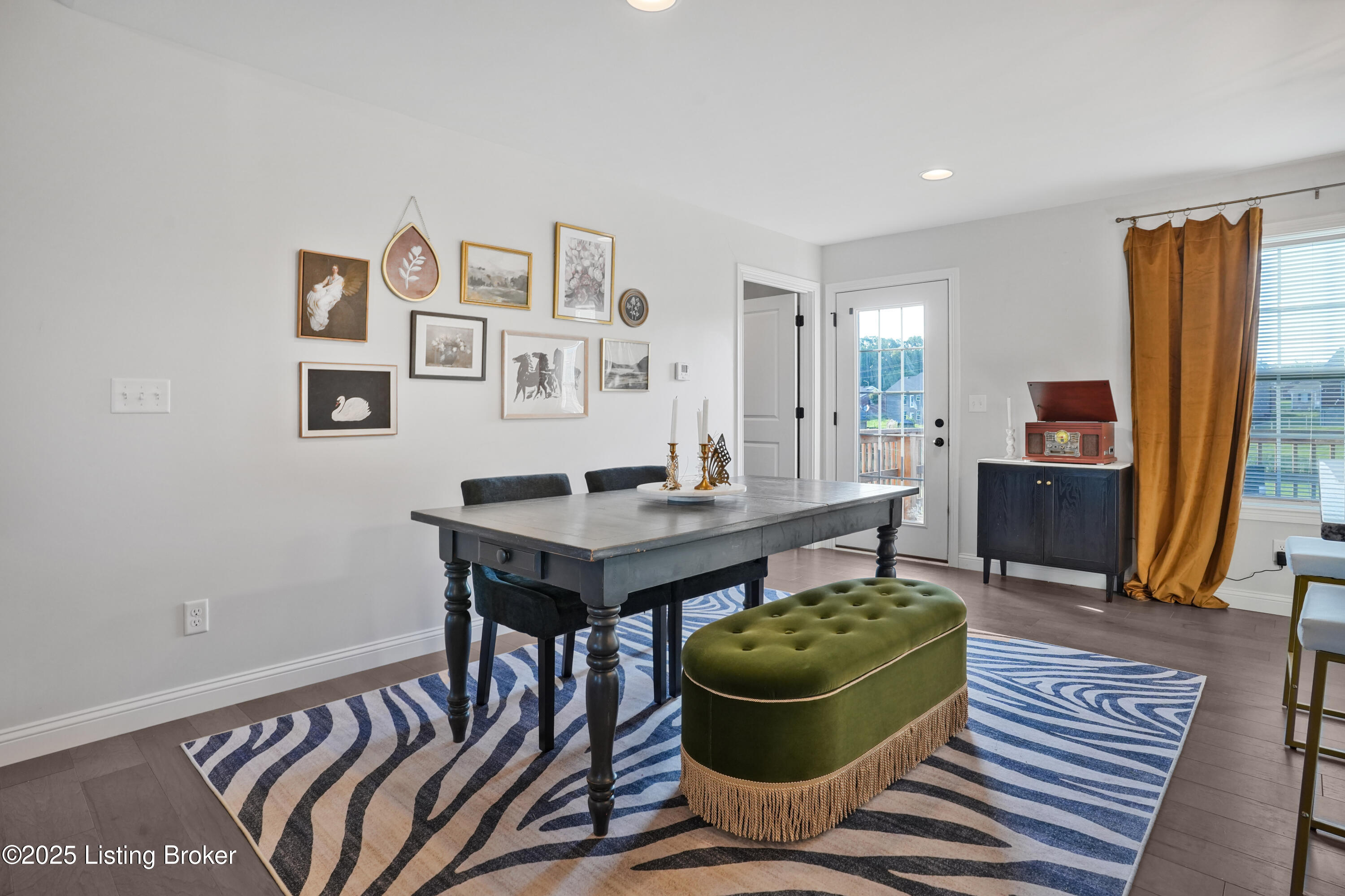 102 Devers Ct