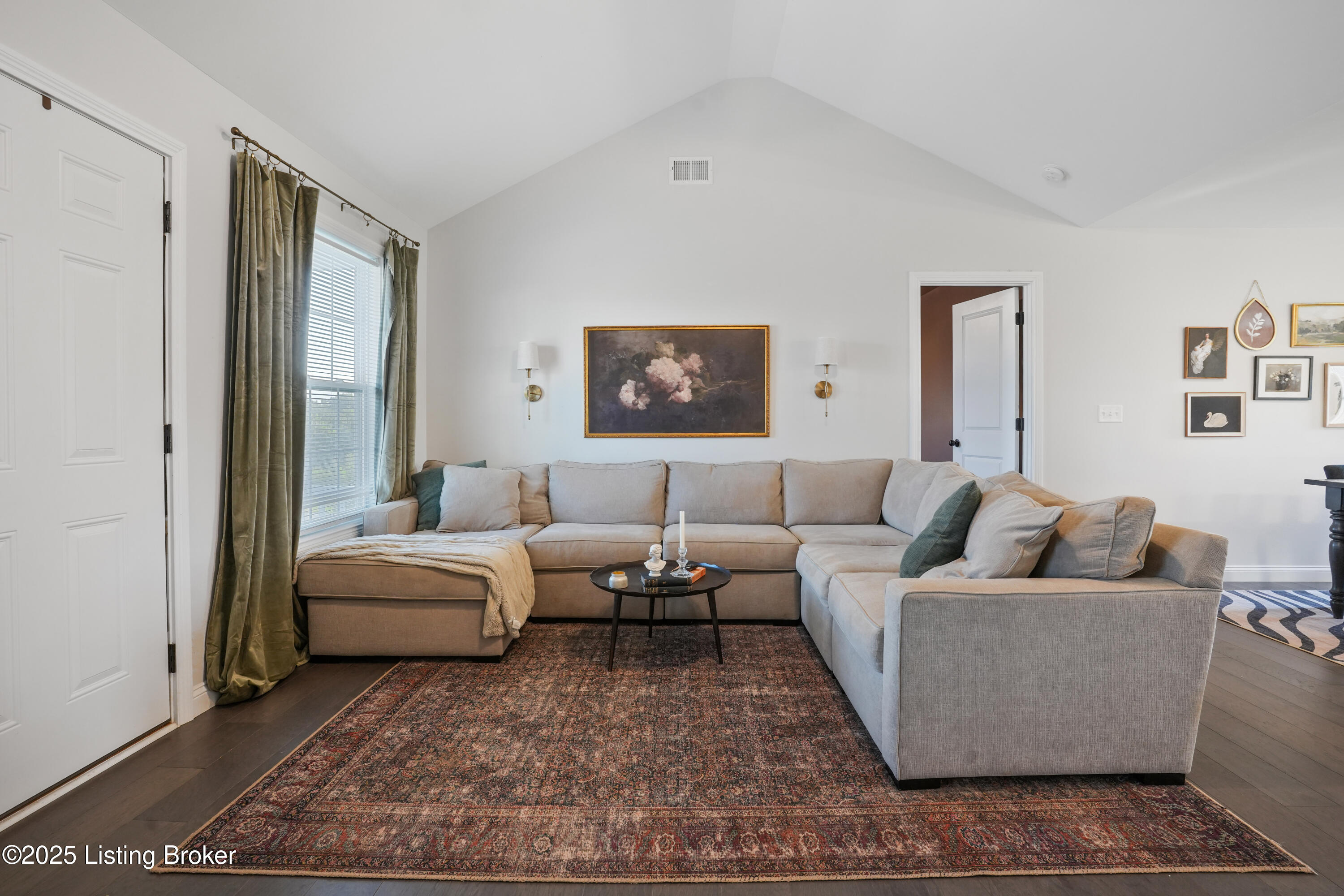 102 Devers Ct