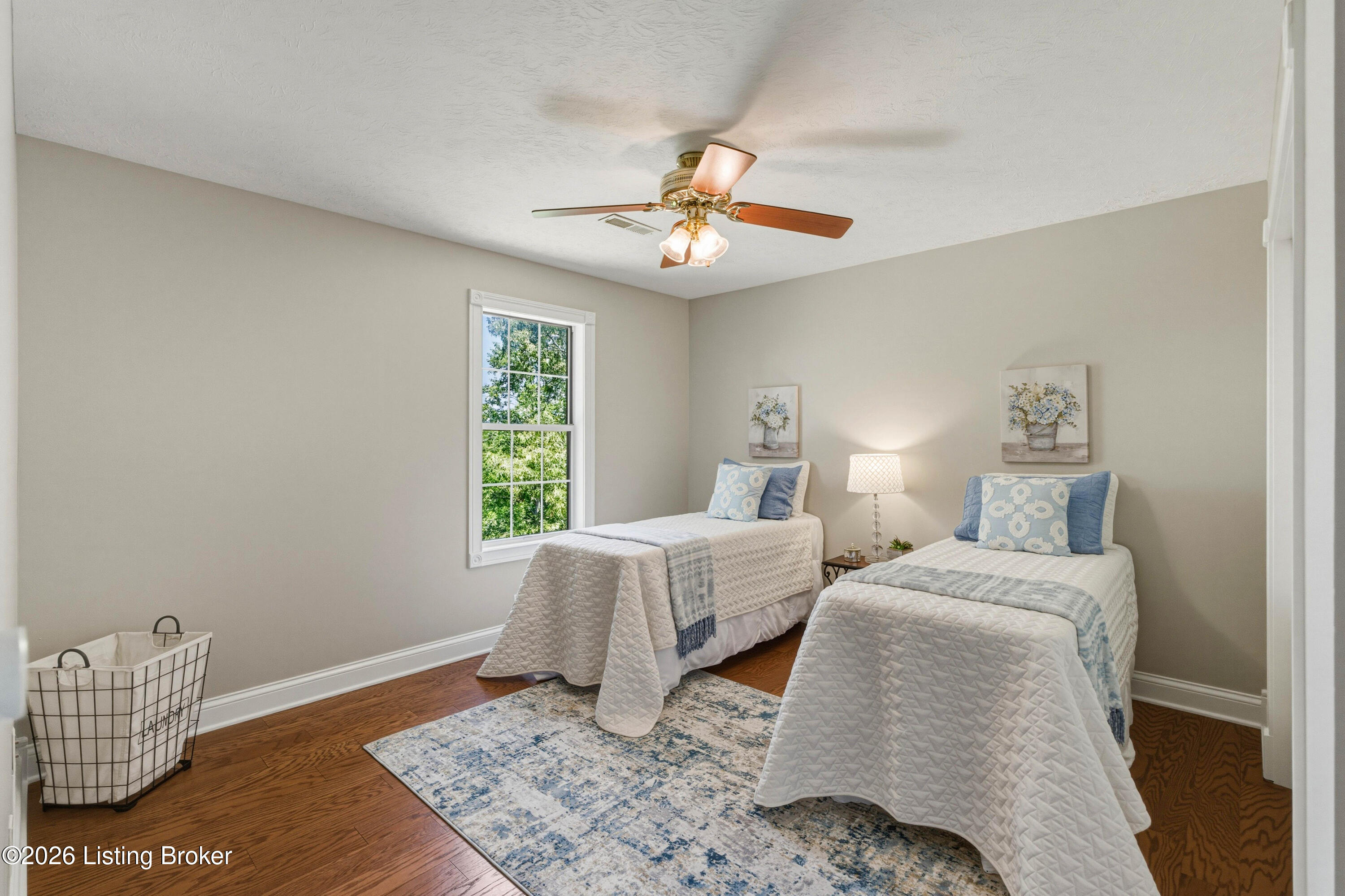 7 Oakwood Ct