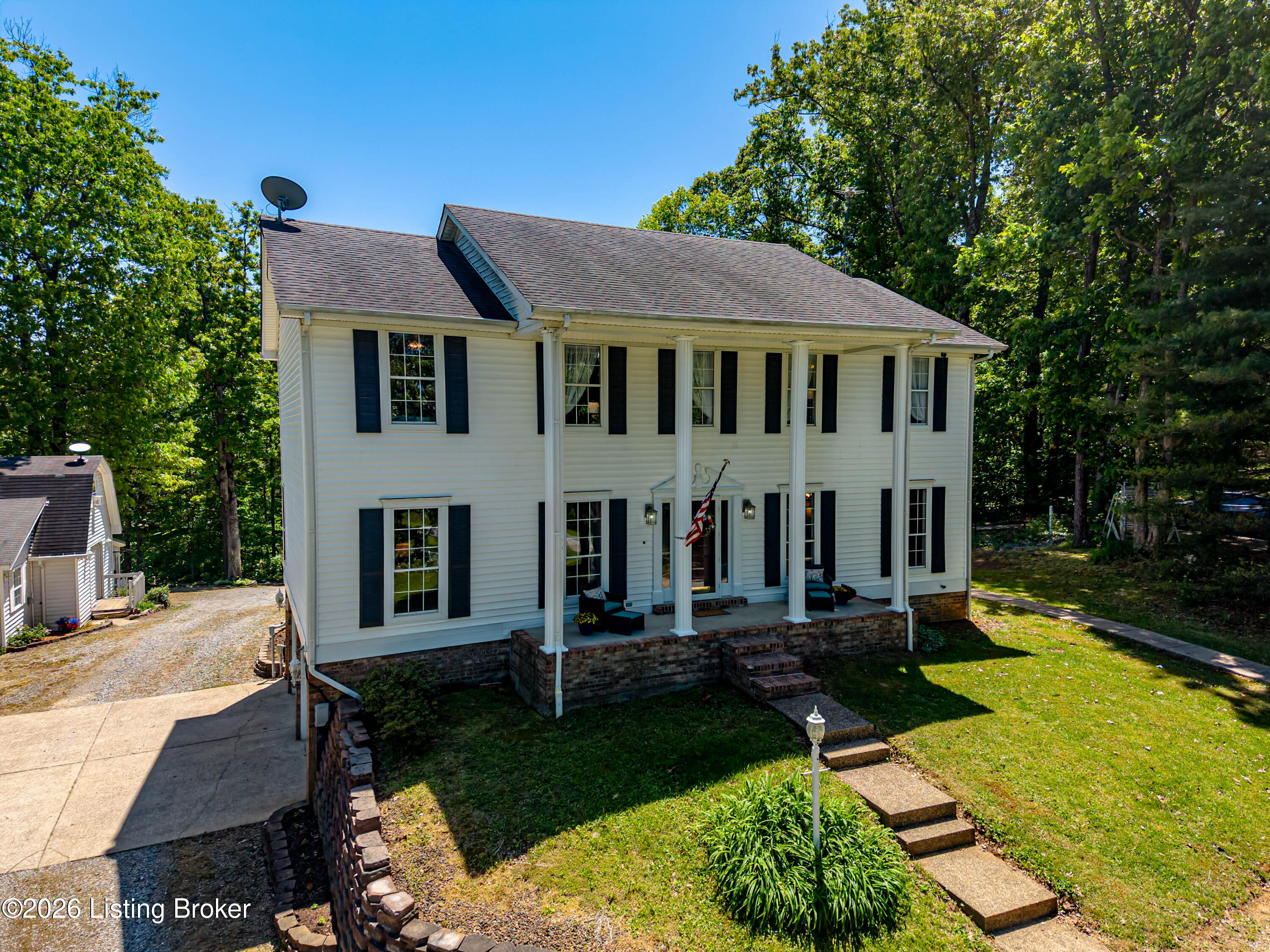 7 Oakwood Ct
