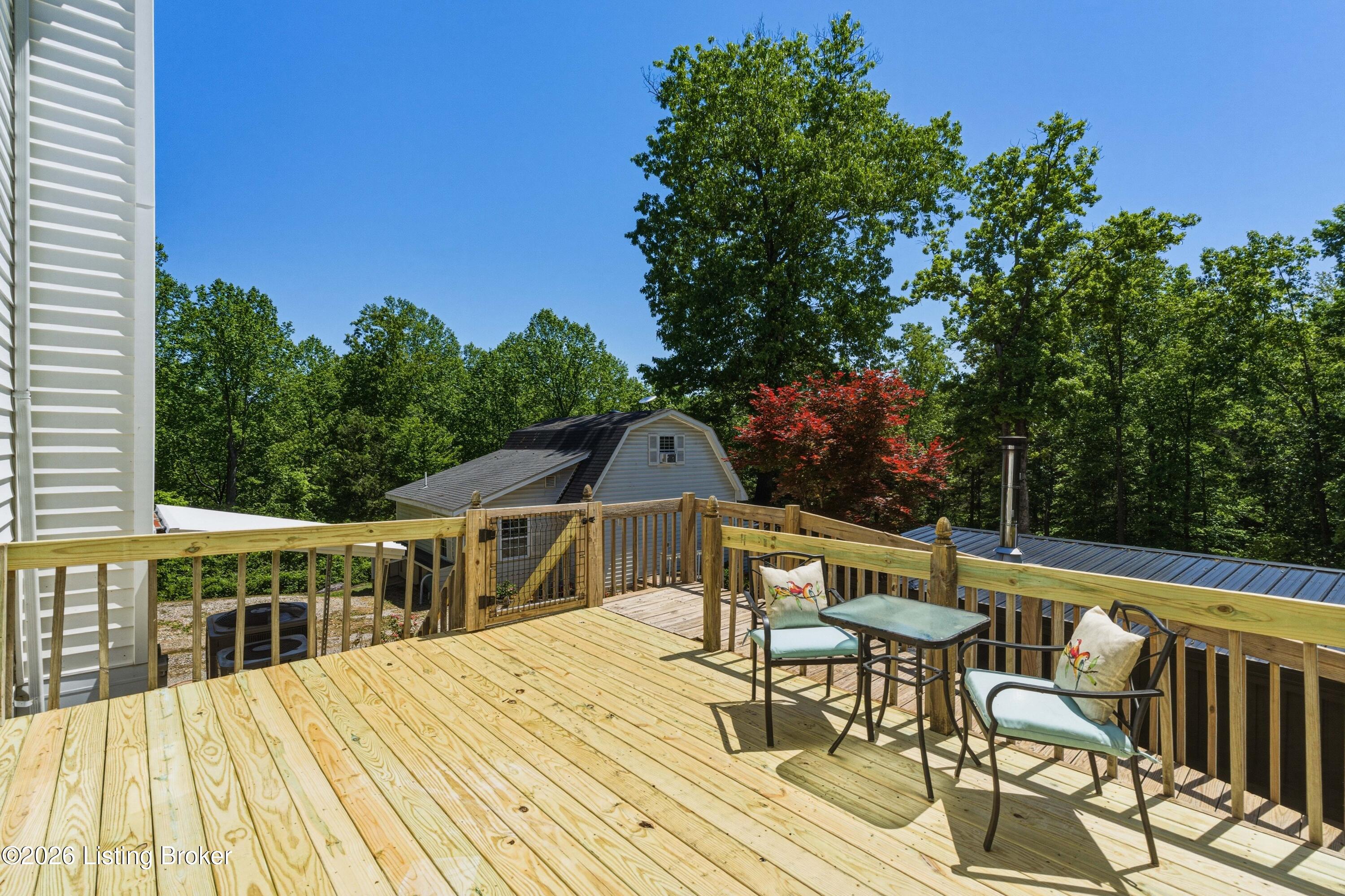 7 Oakwood Ct