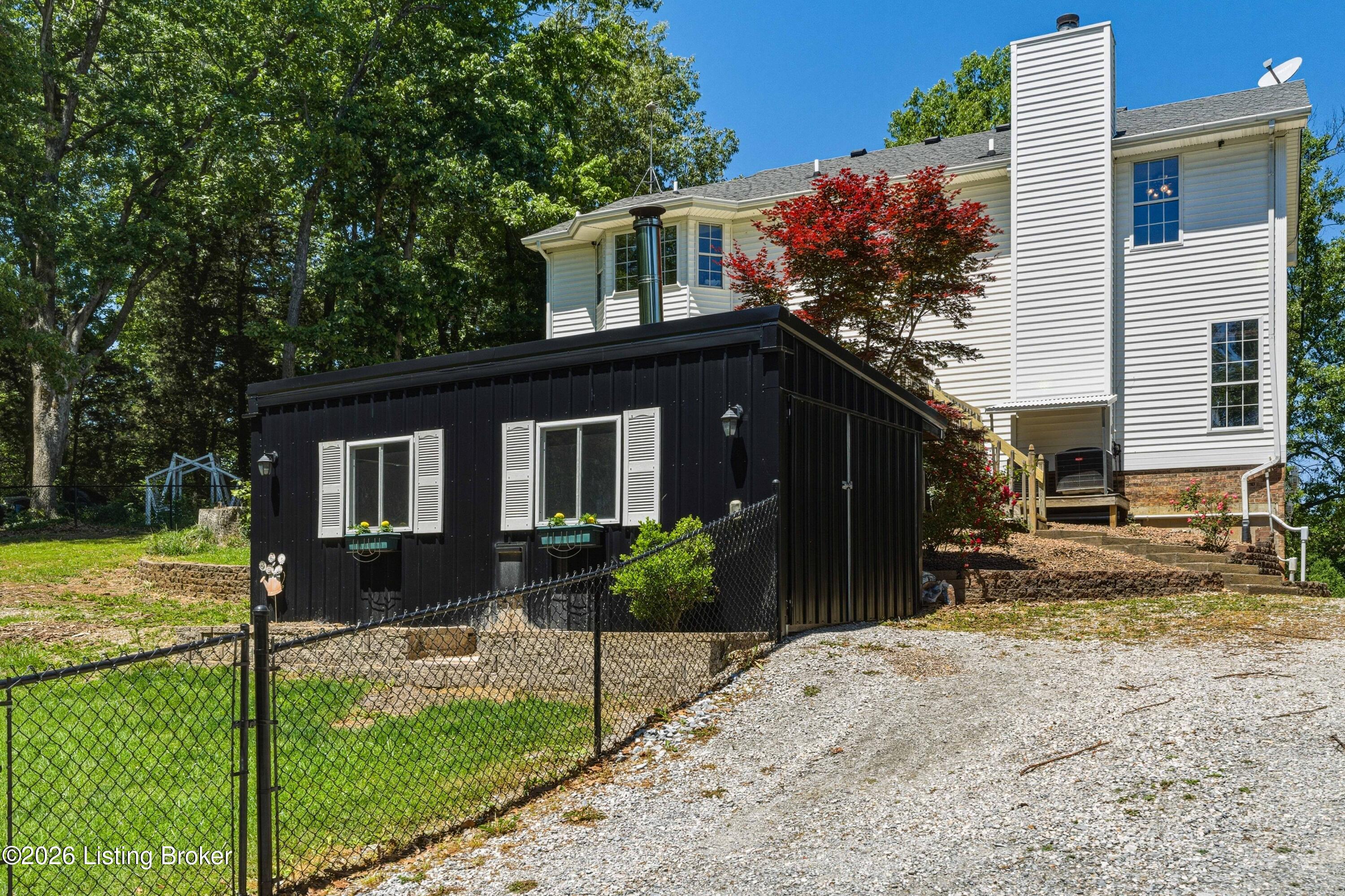 7 Oakwood Ct