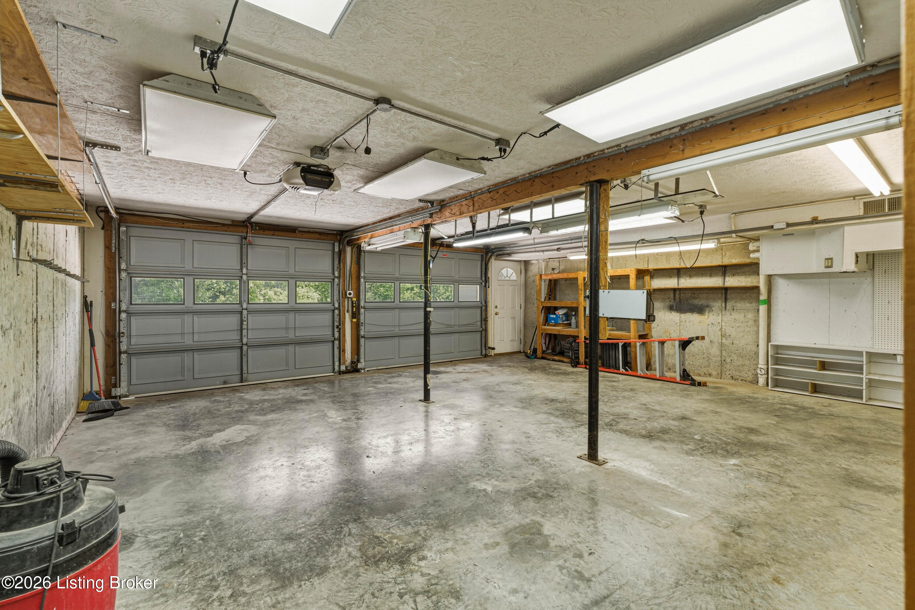 7 Oakwood Ct