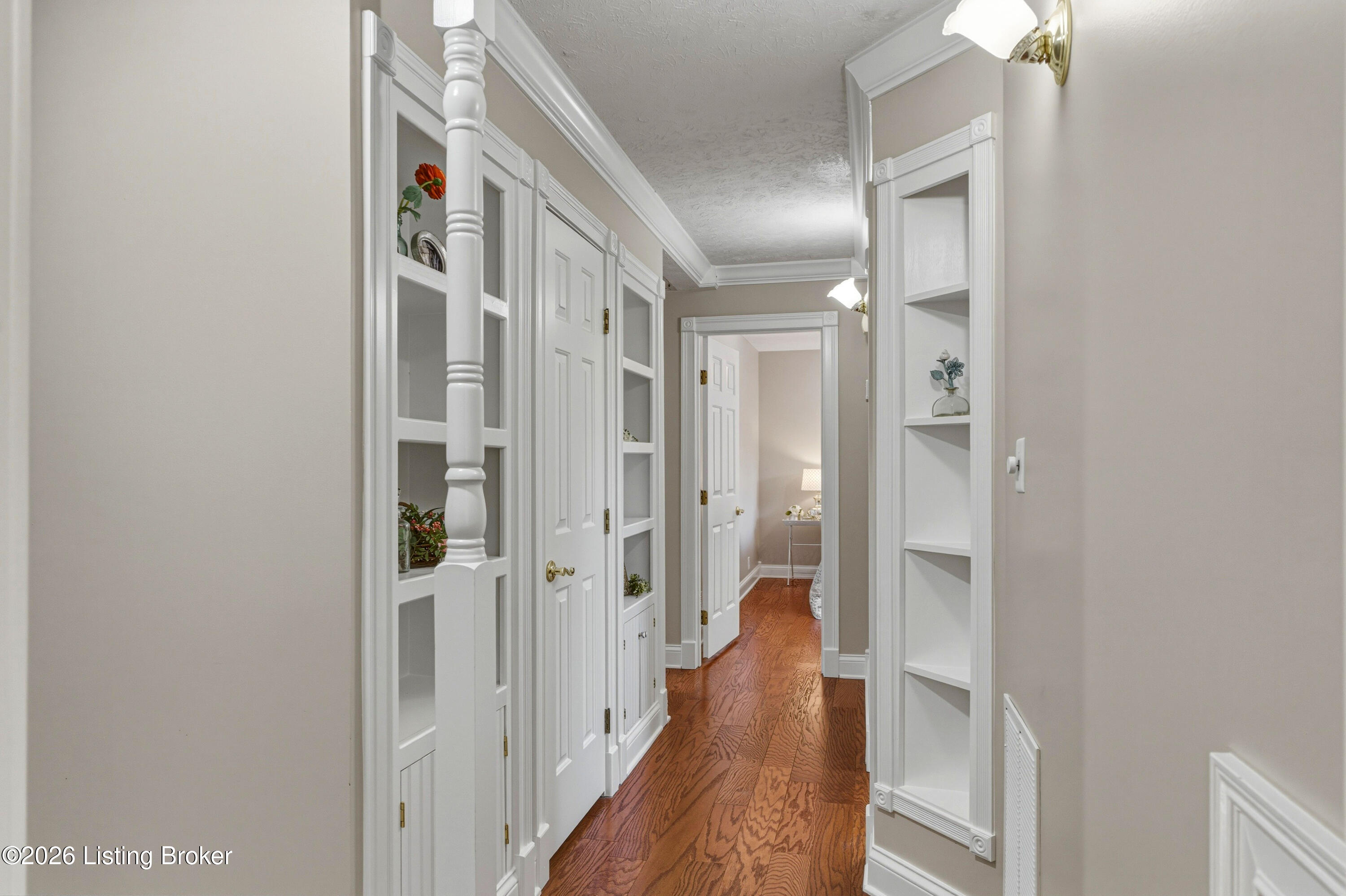7 Oakwood Ct