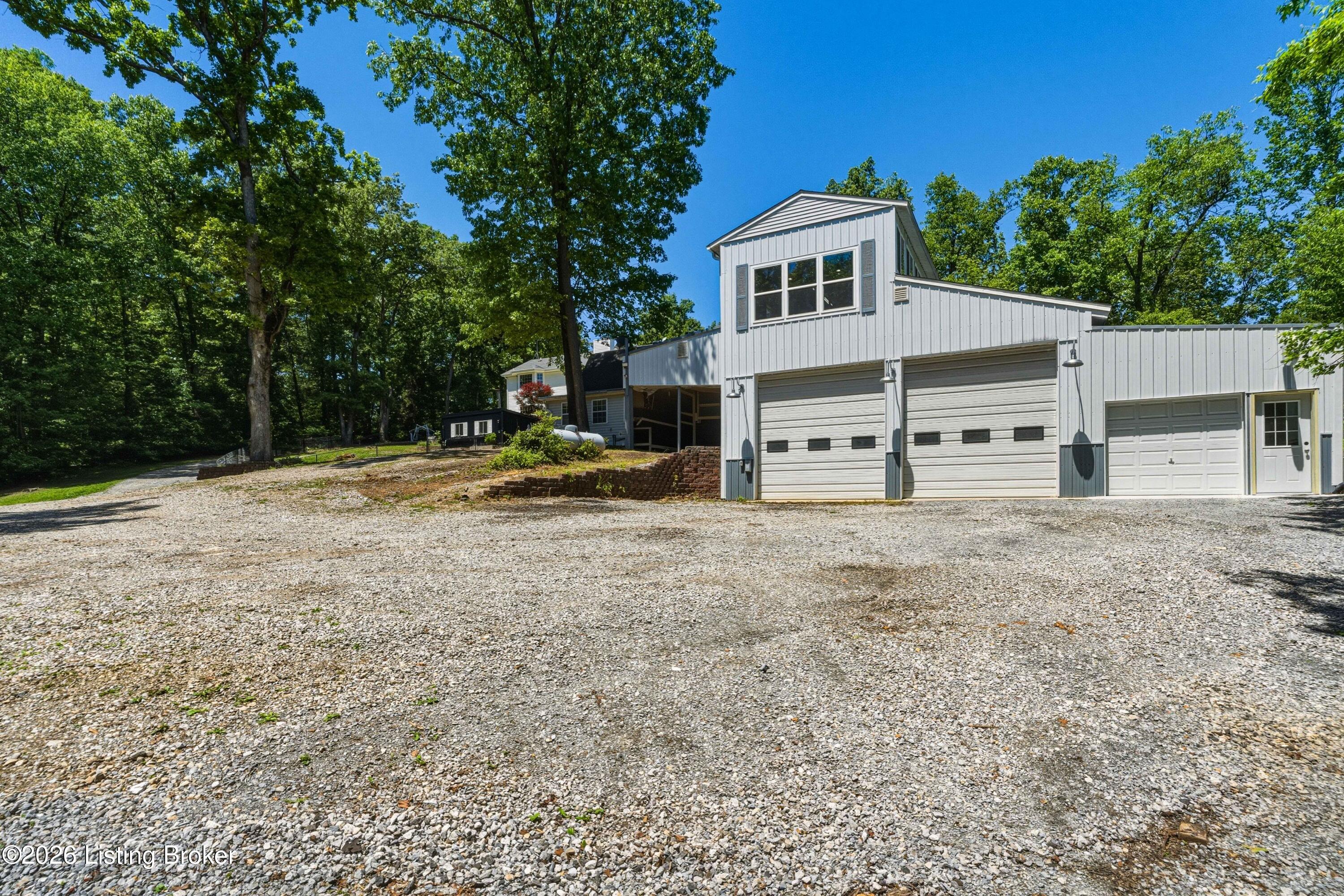 7 Oakwood Ct
