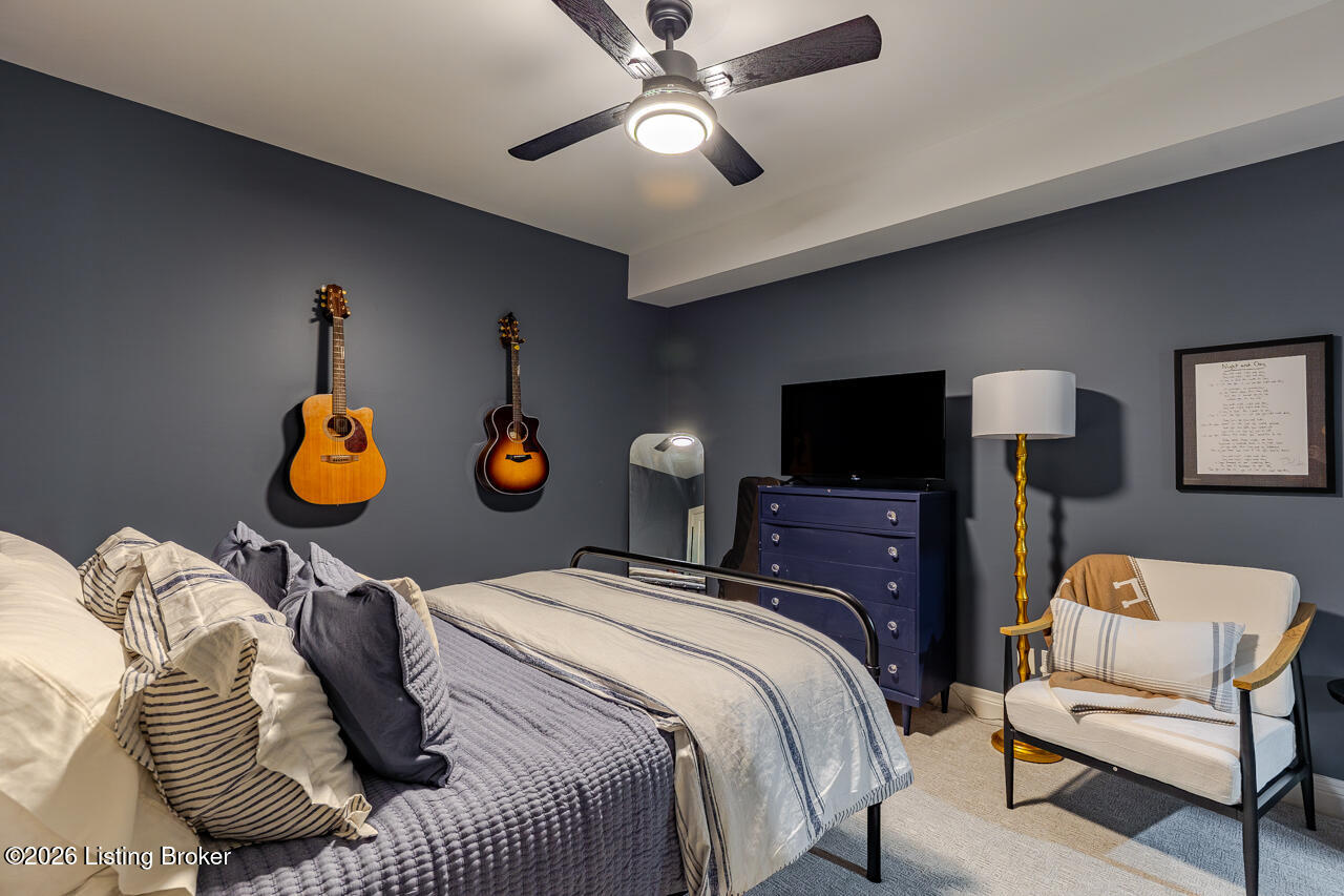 1101 Driftwood Ln