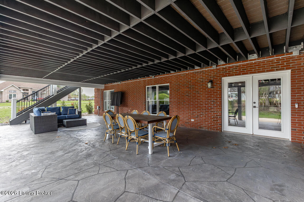1101 Driftwood Ln