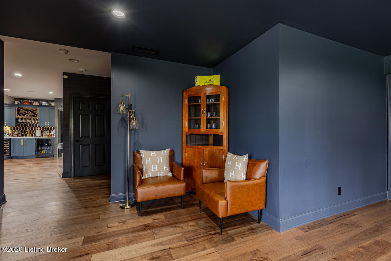 1101 Driftwood Ln