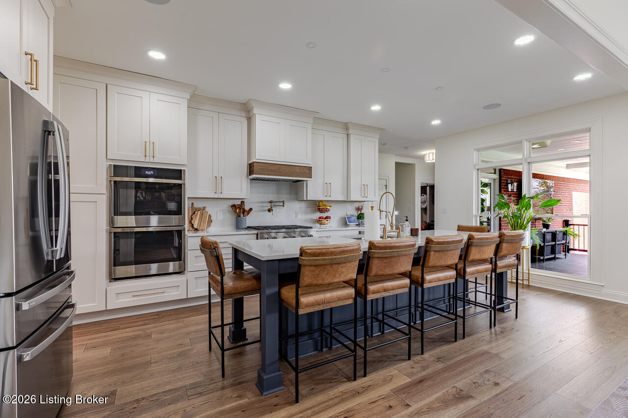 1101 Driftwood Ln