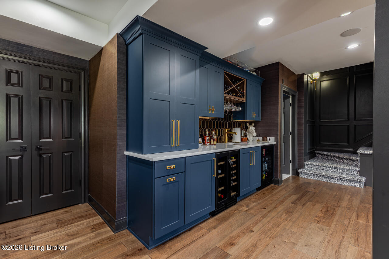 1101 Driftwood Ln