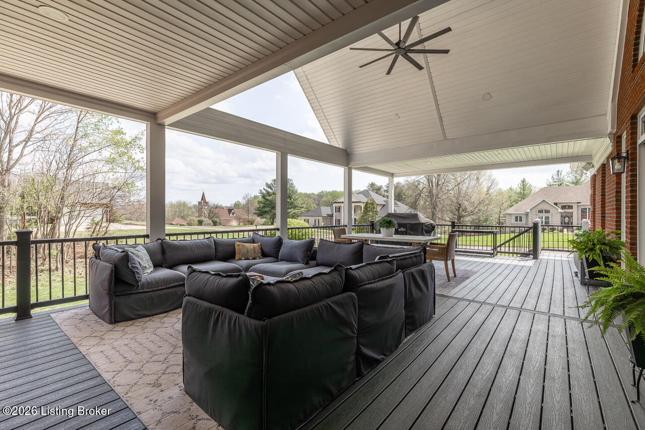 1101 Driftwood Ln