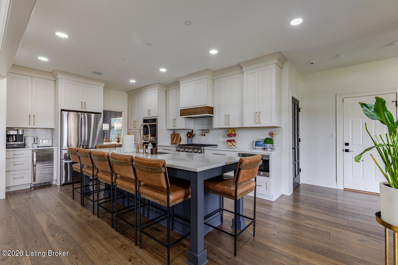 1101 Driftwood Ln