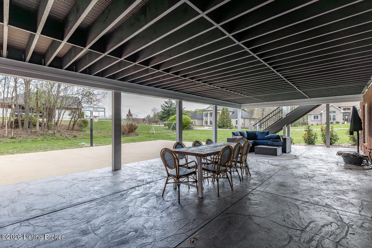 1101 Driftwood Ln