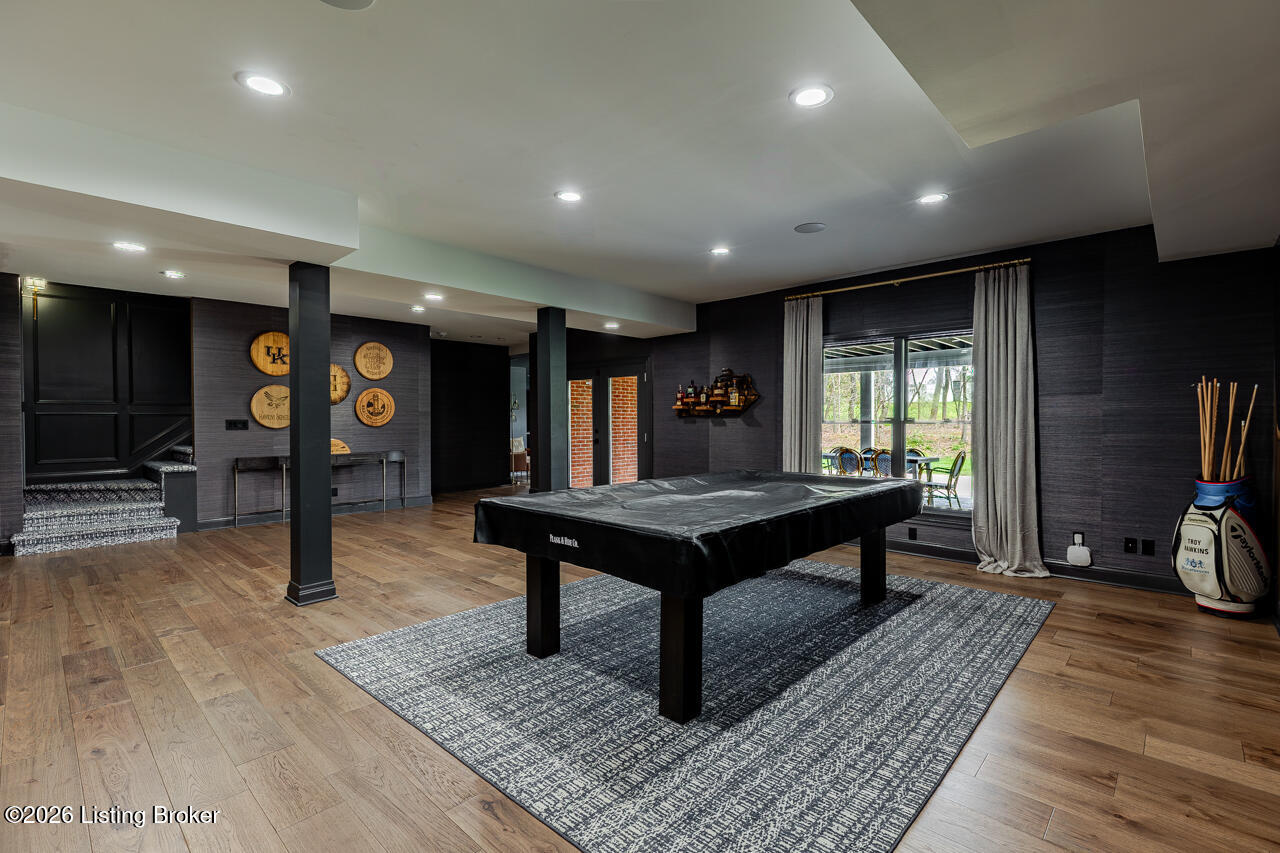 1101 Driftwood Ln