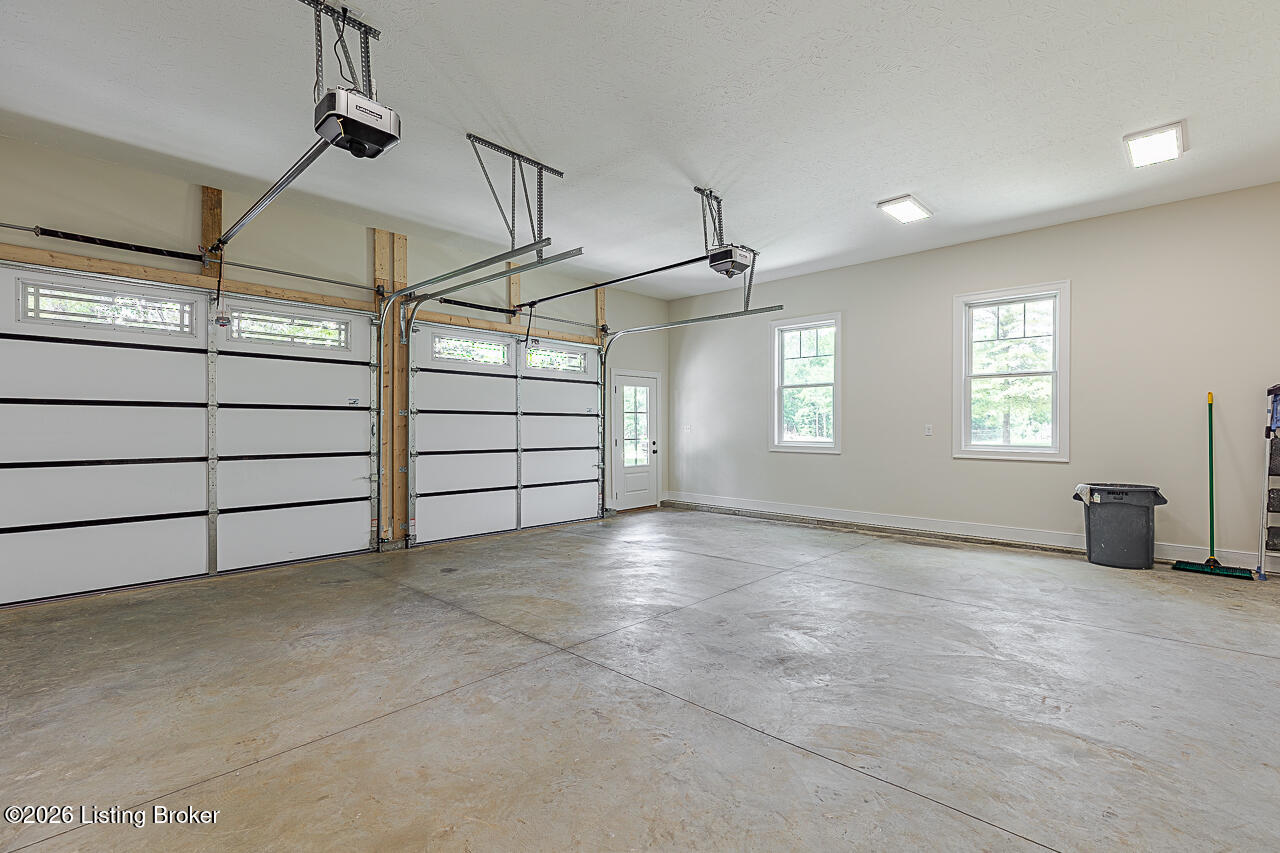 248 Whistling Oaks Dr