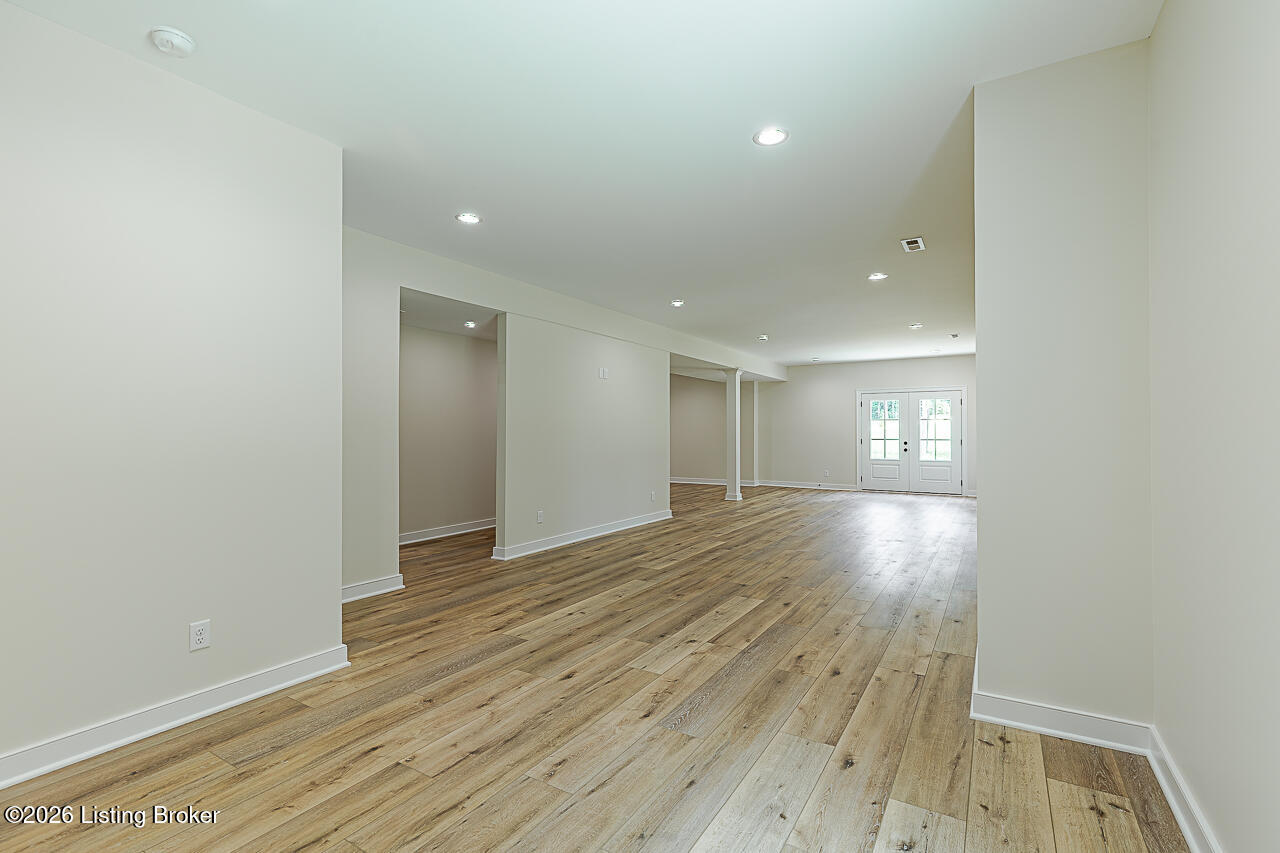 248 Whistling Oaks Dr