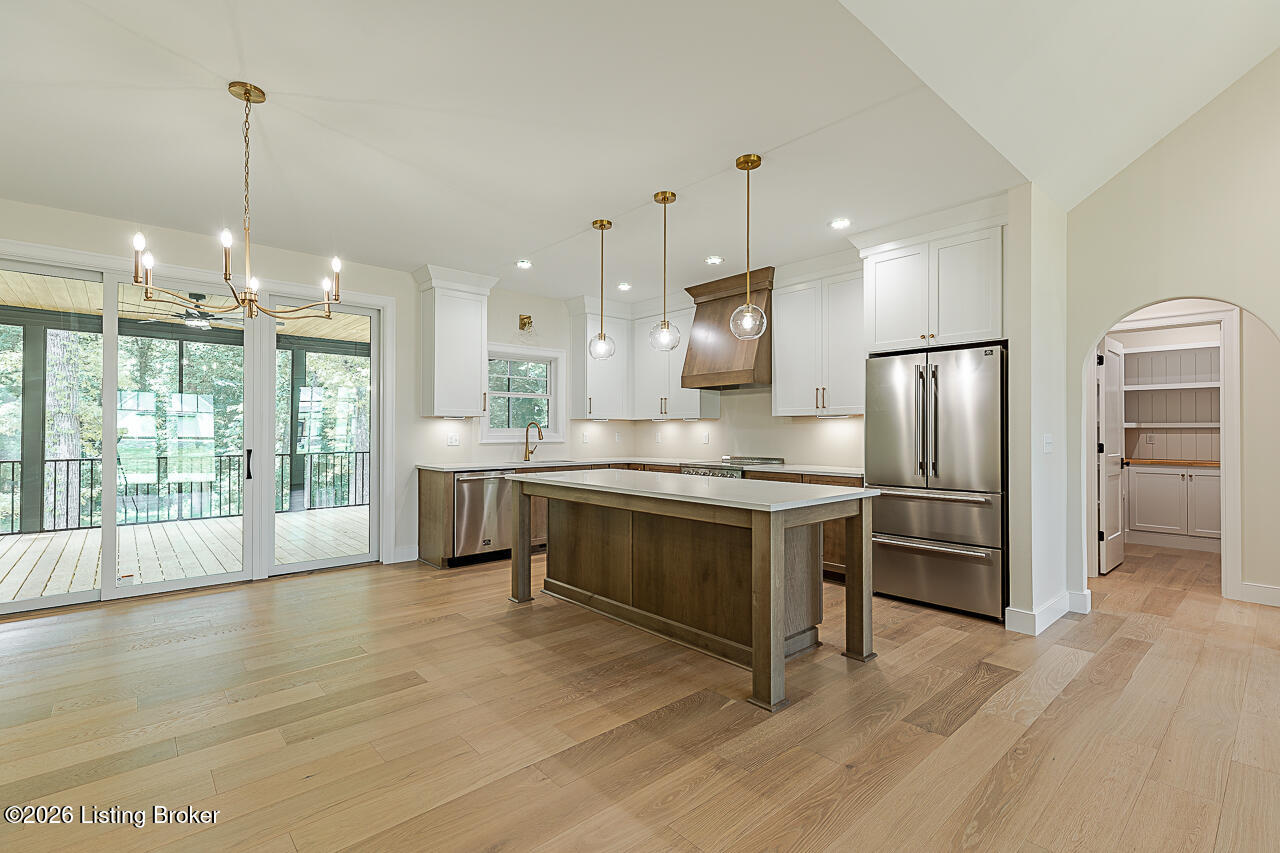 248 Whistling Oaks Dr