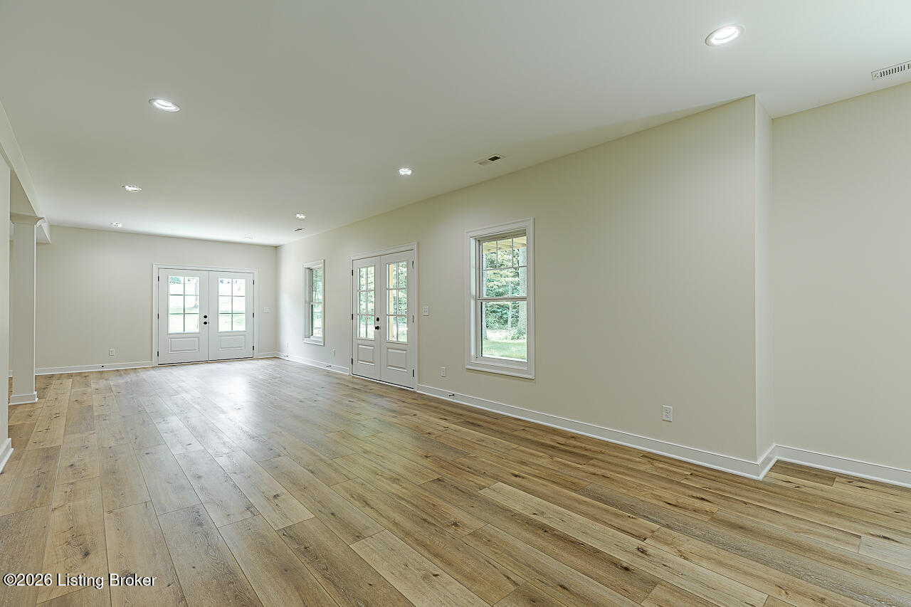 248 Whistling Oaks Dr