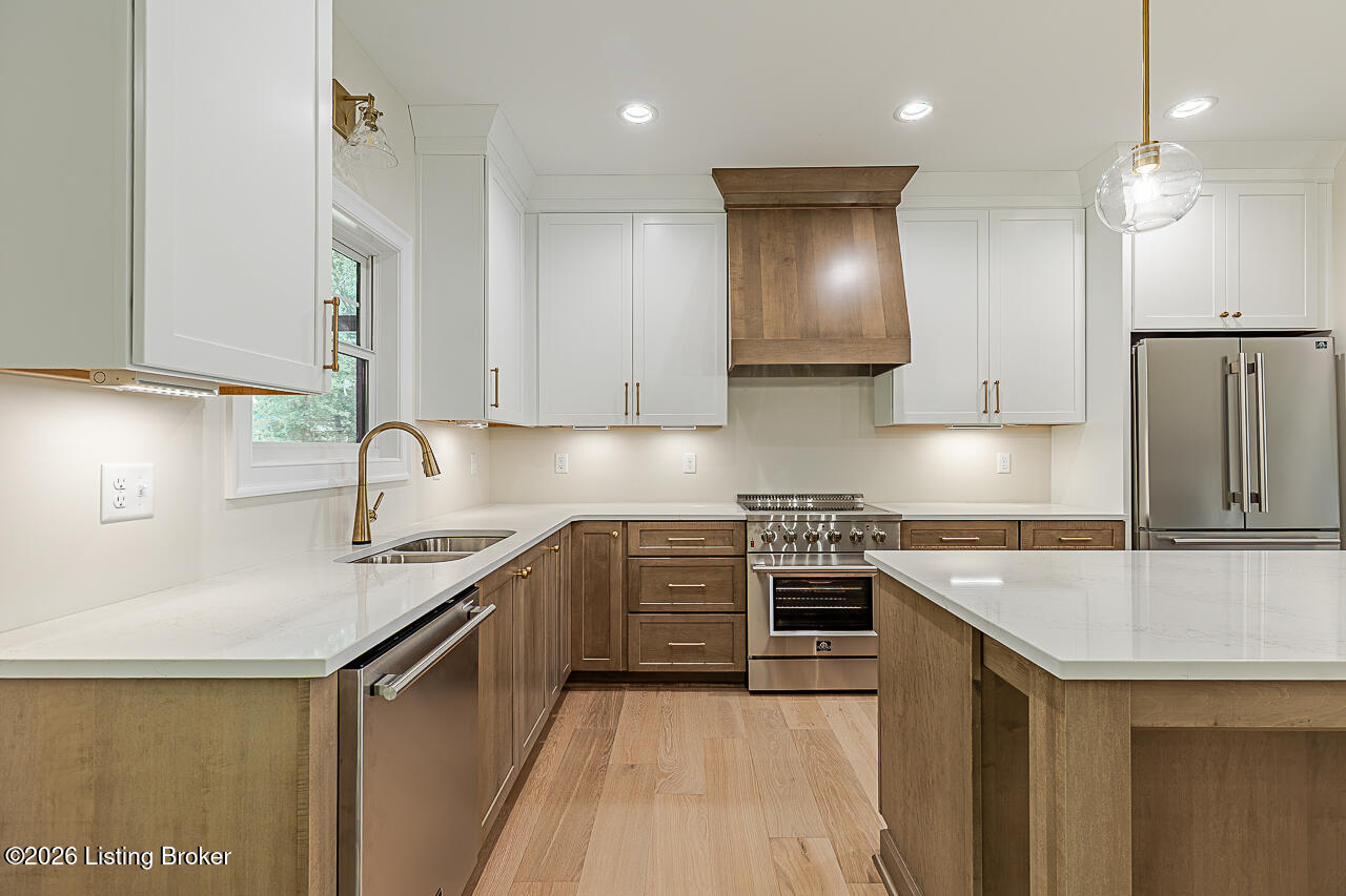 248 Whistling Oaks Dr
