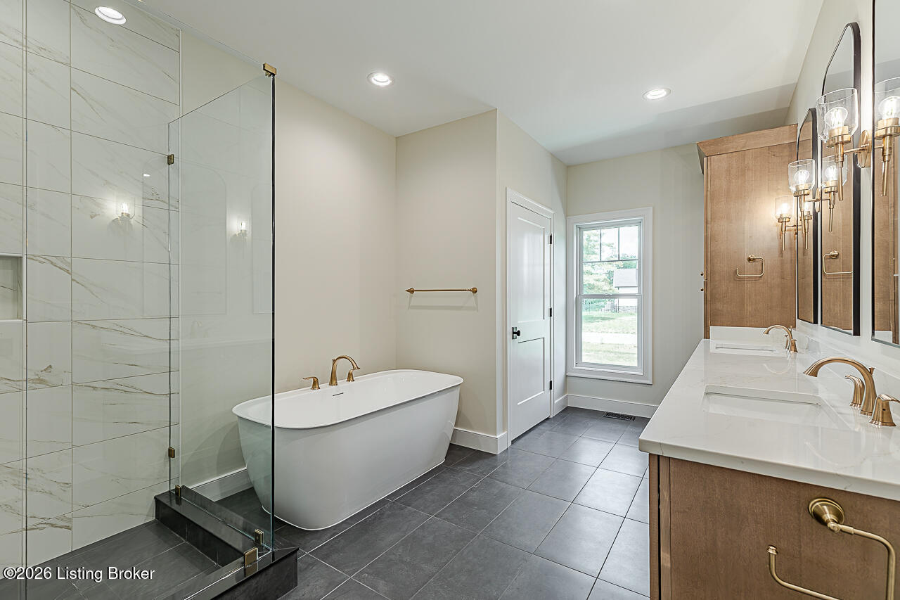 248 Whistling Oaks Dr