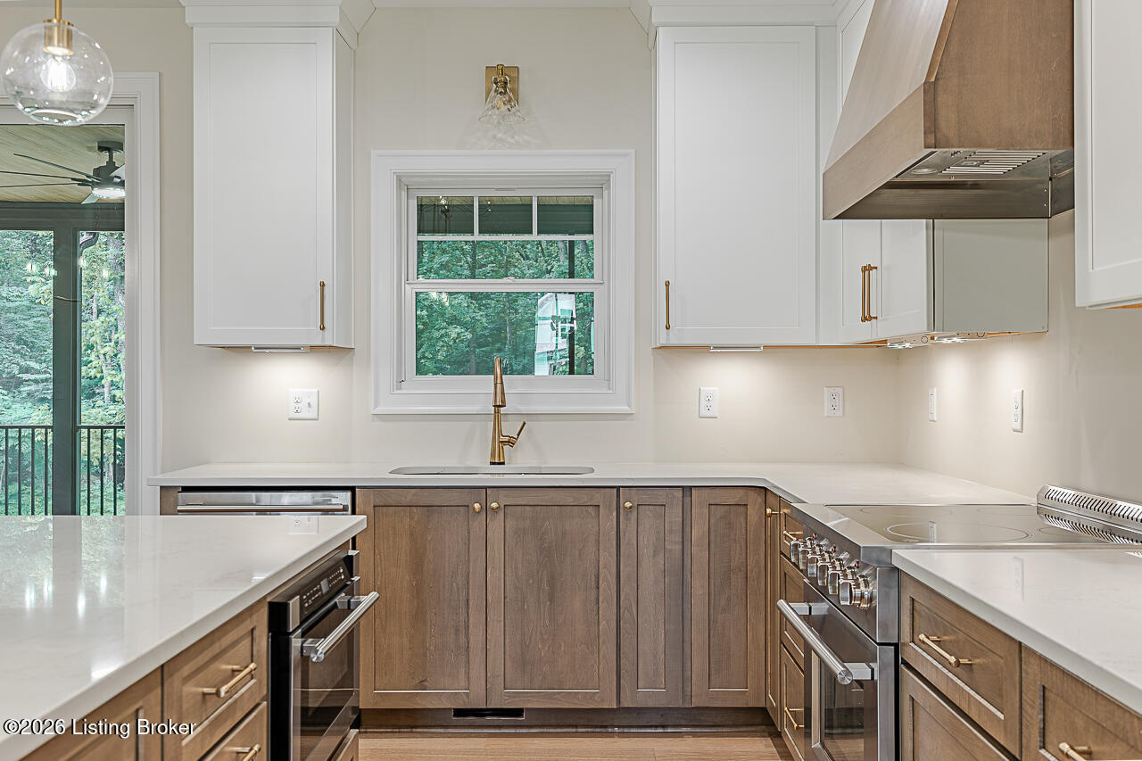248 Whistling Oaks Dr