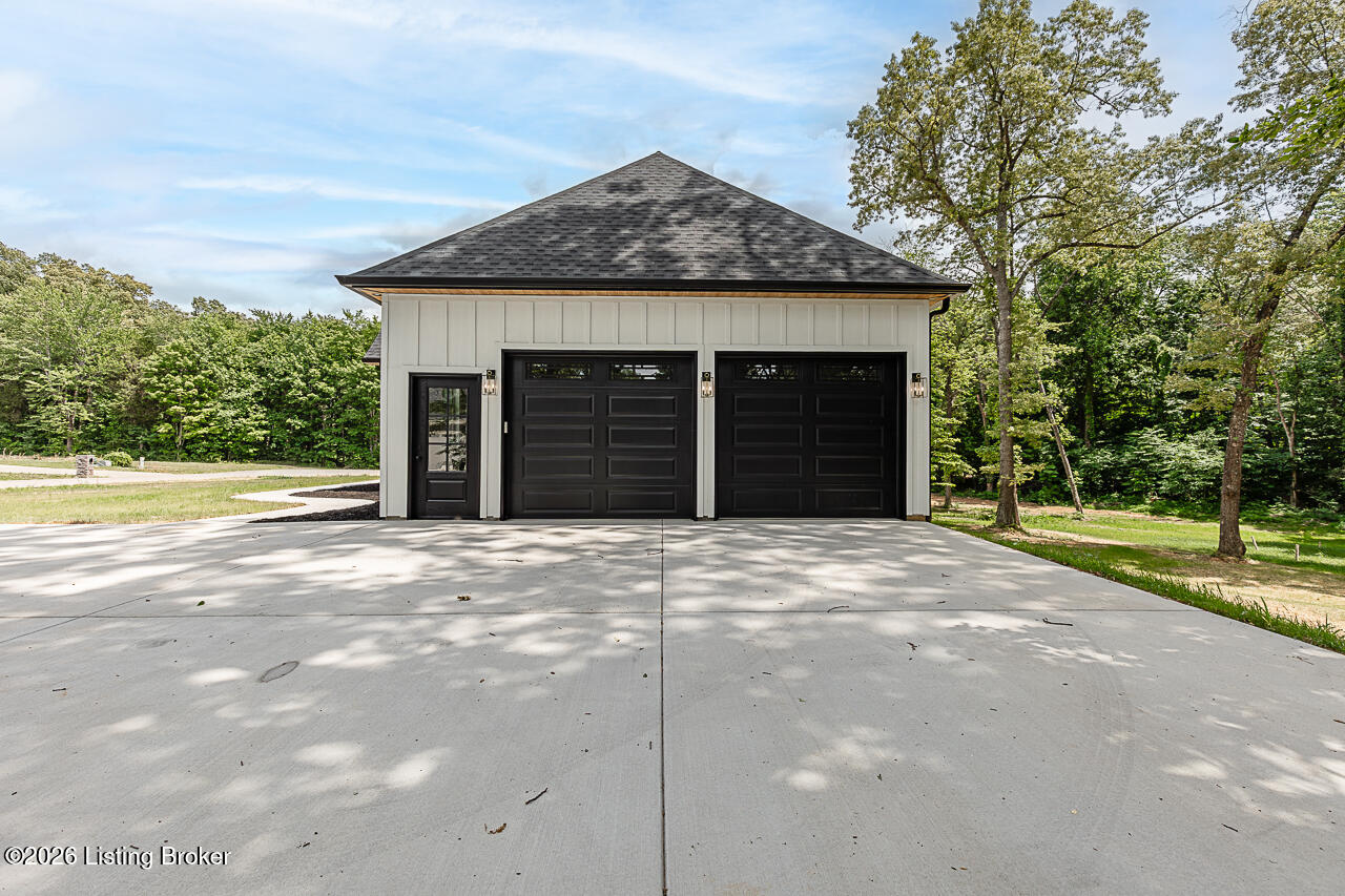 248 Whistling Oaks Dr