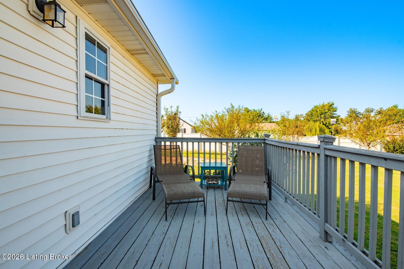 341 Hillside Dr