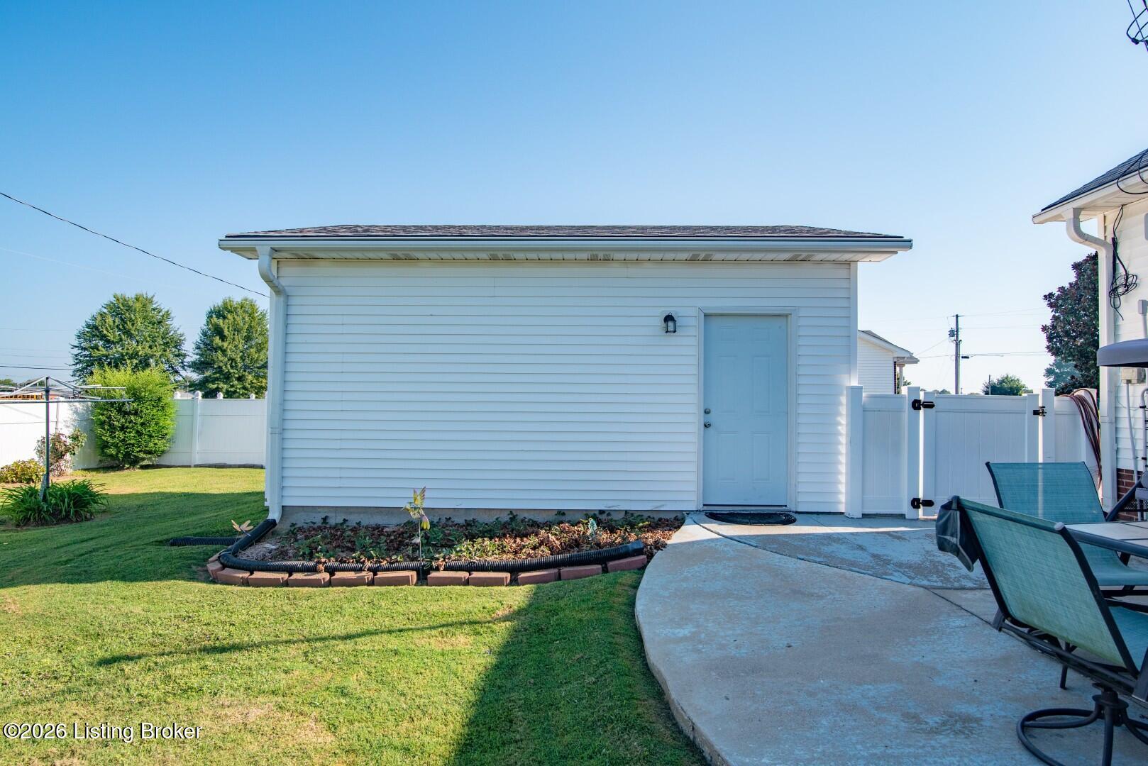 341 Hillside Dr