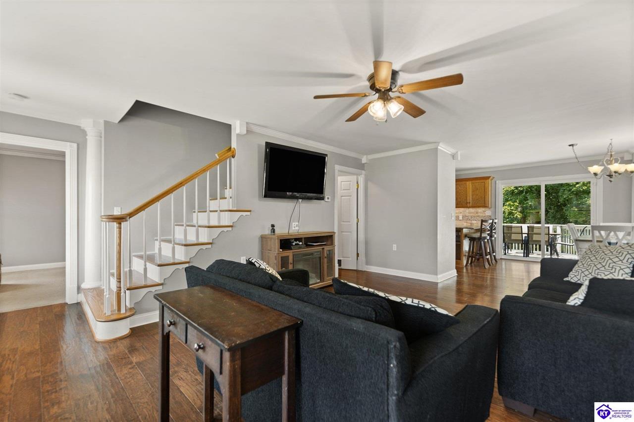 358 Pembroke Way