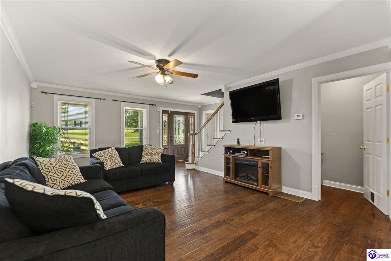 358 Pembroke Way