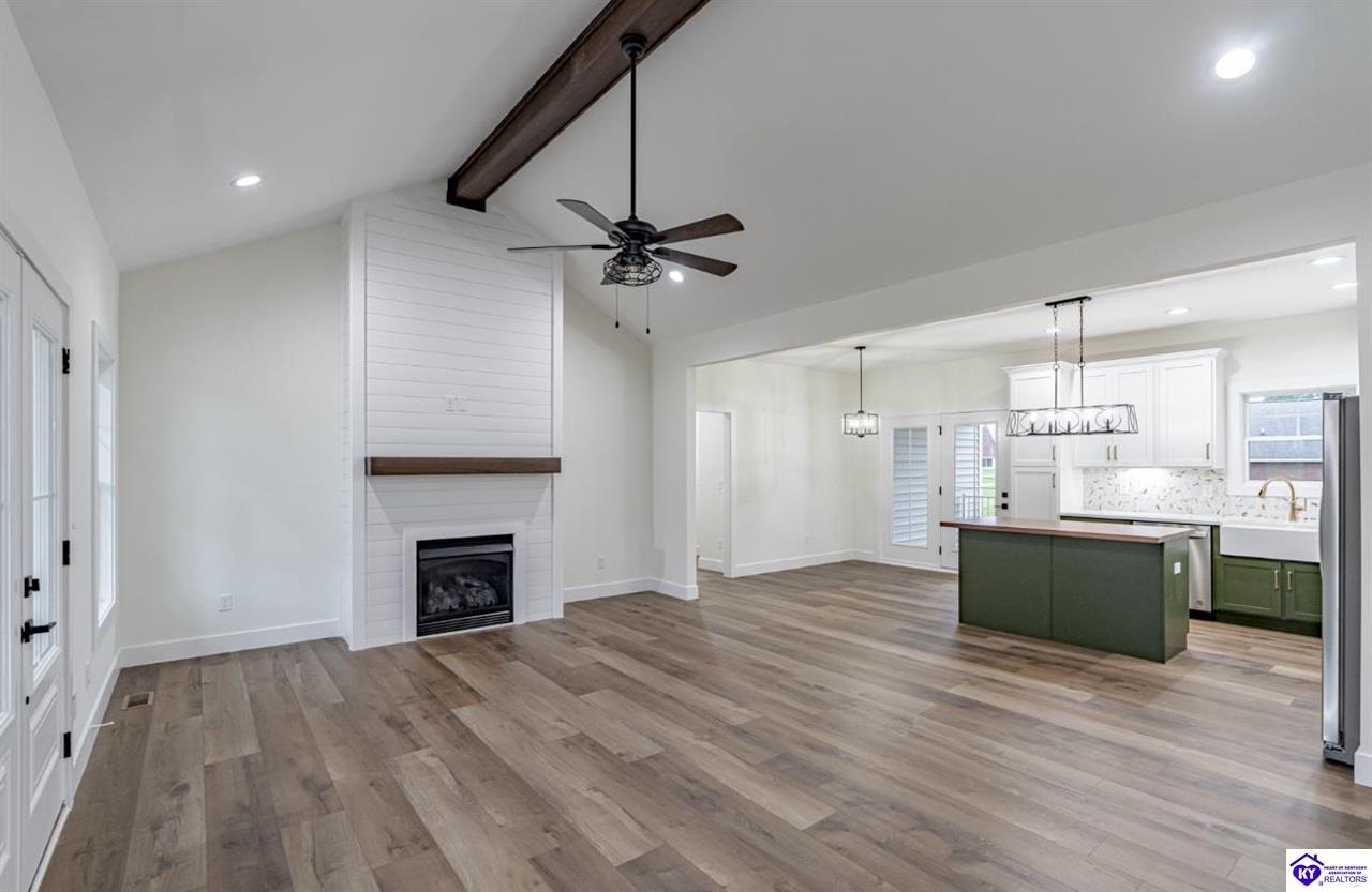 109 Johnathon Ct