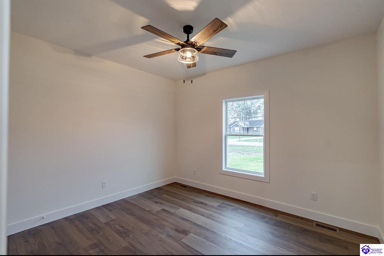 109 Johnathon Ct