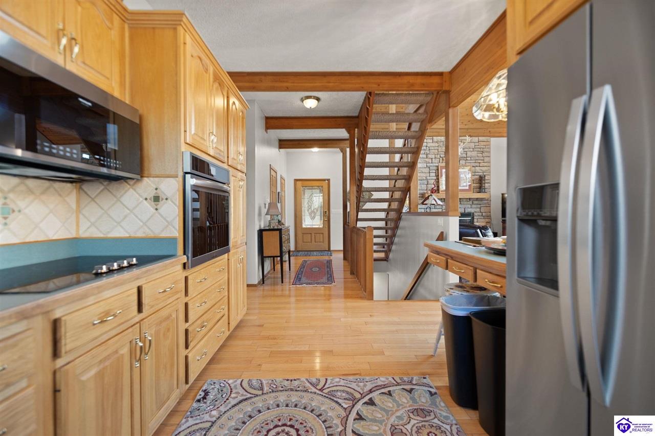 78 Hickory Hills Court