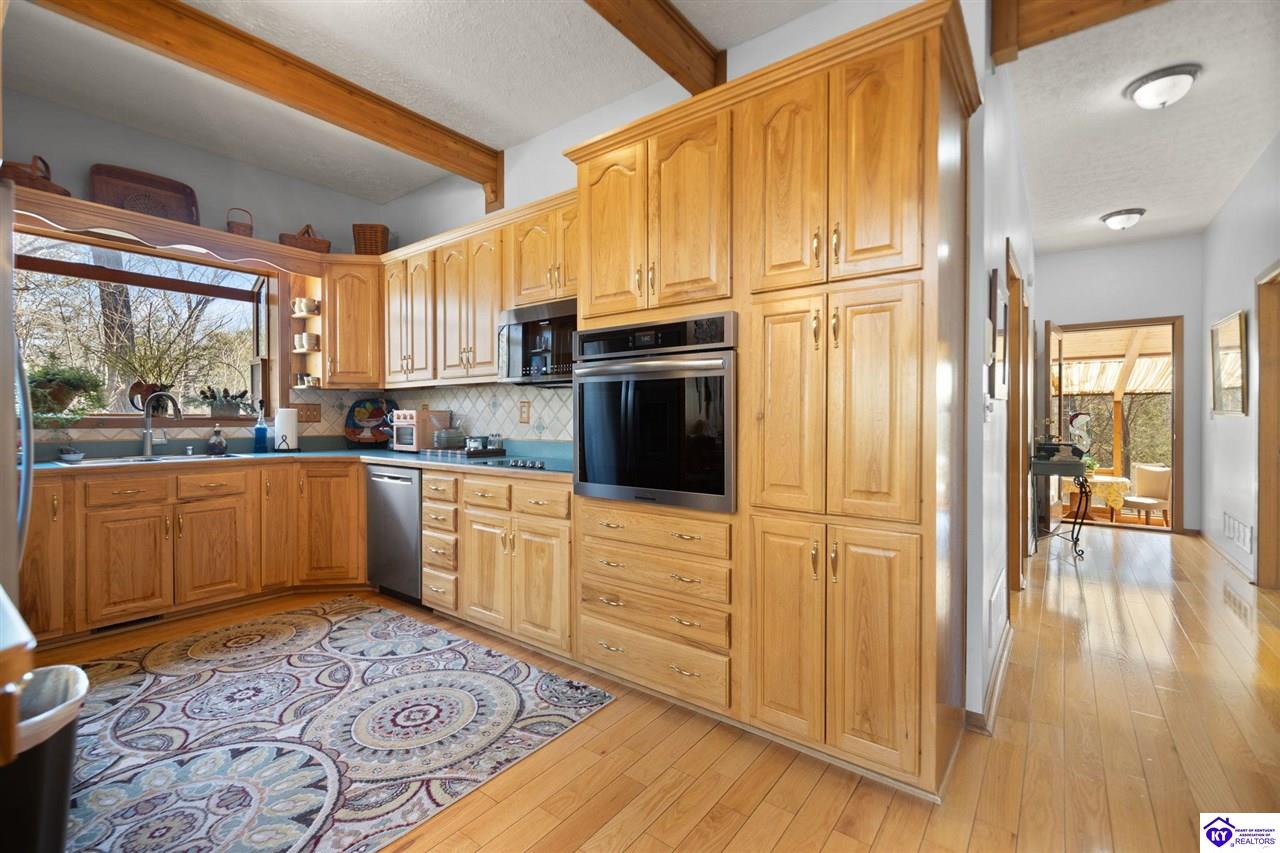 78 Hickory Hills Court