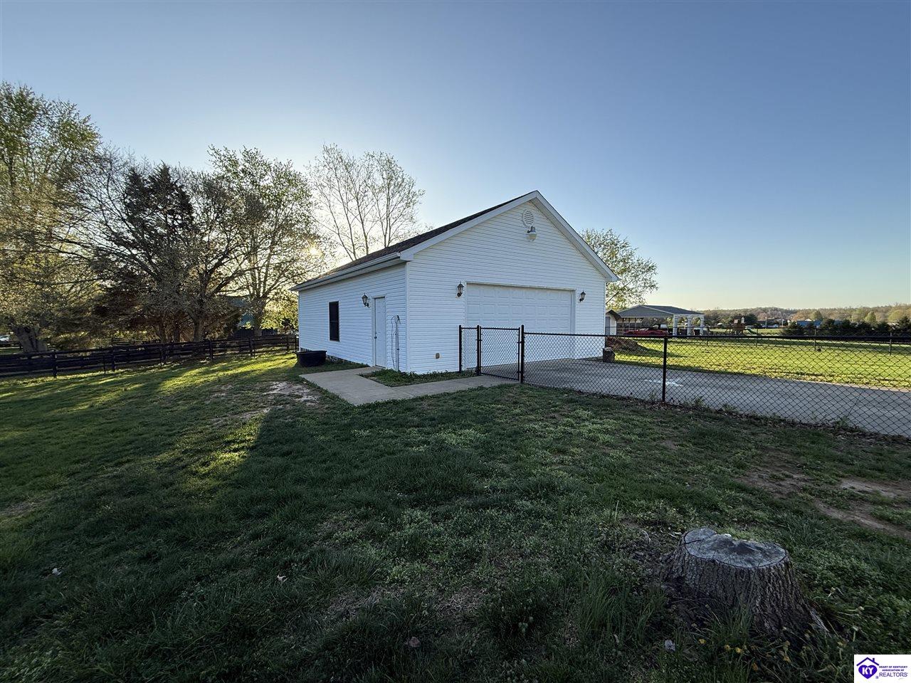 121 Quartz Court