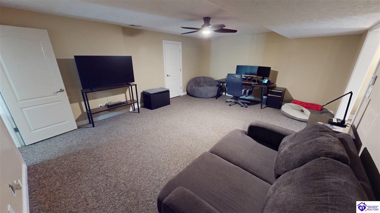 121 Quartz Court