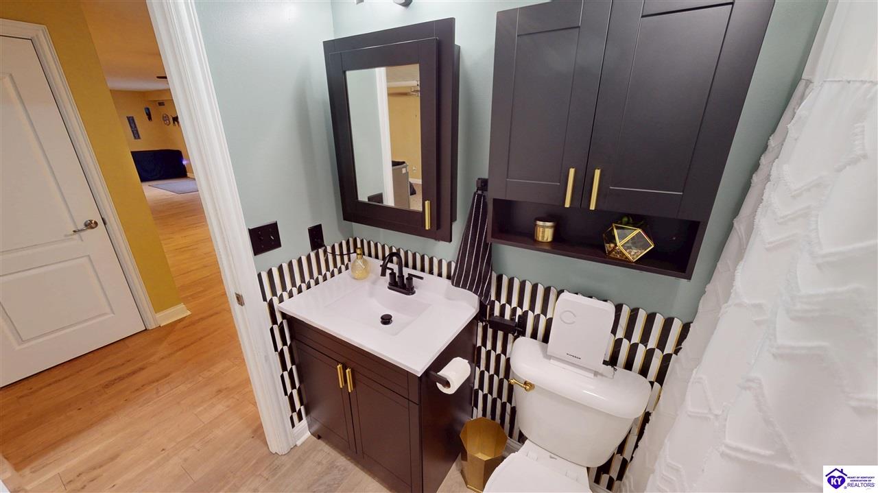 121 Quartz Court
