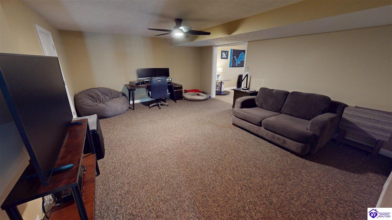 121 Quartz Court
