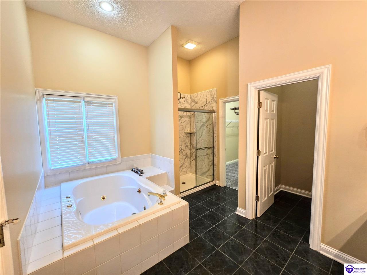 1526 Manchester Drive