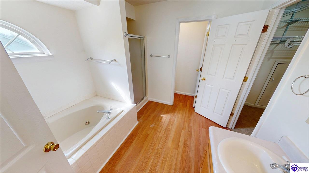 401 Turnberry Way