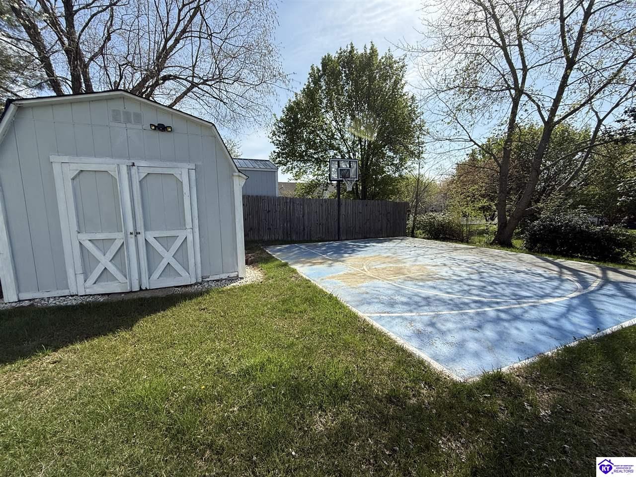 401 Turnberry Way