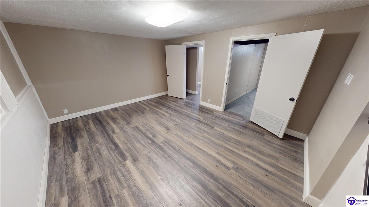 205 Autumn Way