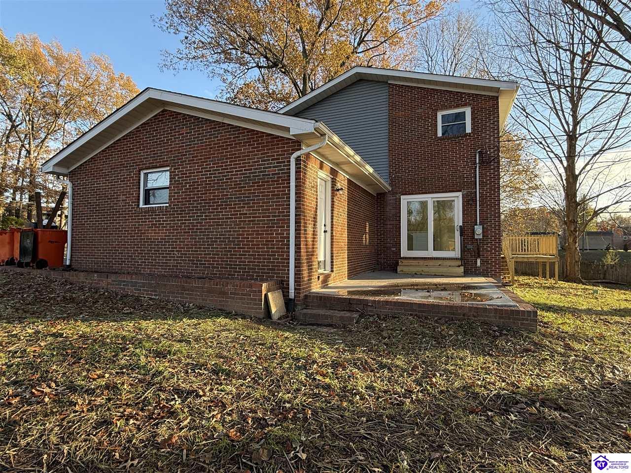 205 Autumn Way