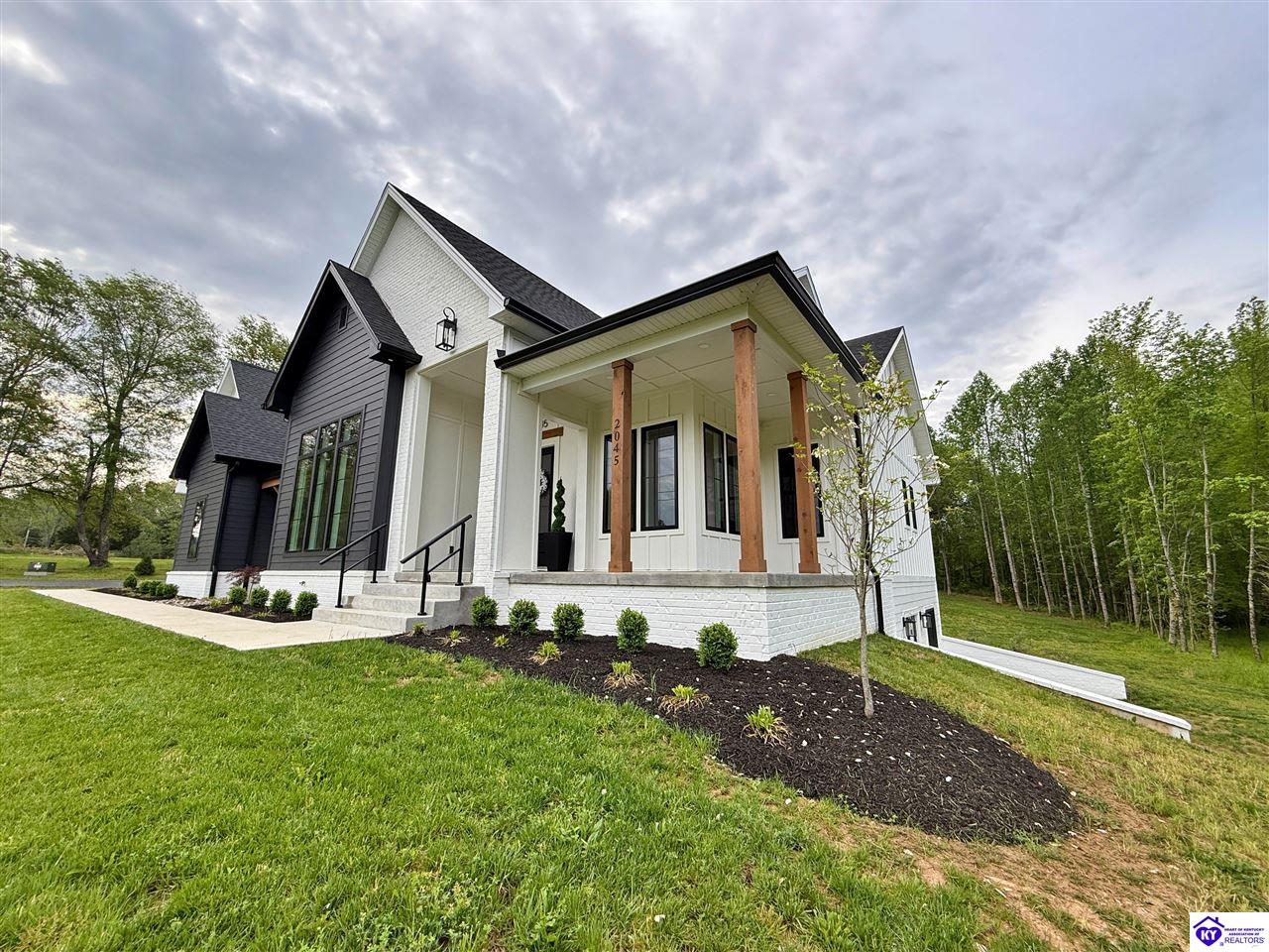 2045 W Rhudes Creek Road