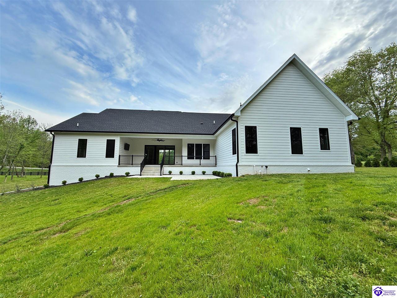2045 W Rhudes Creek Road