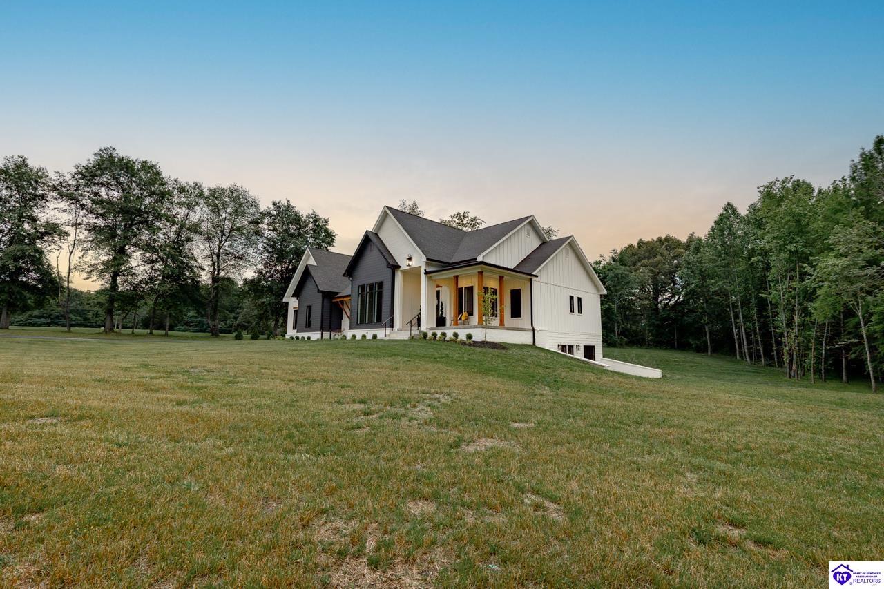 2045 W Rhudes Creek Road