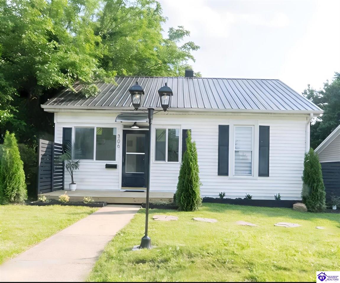 306 Hardin Street